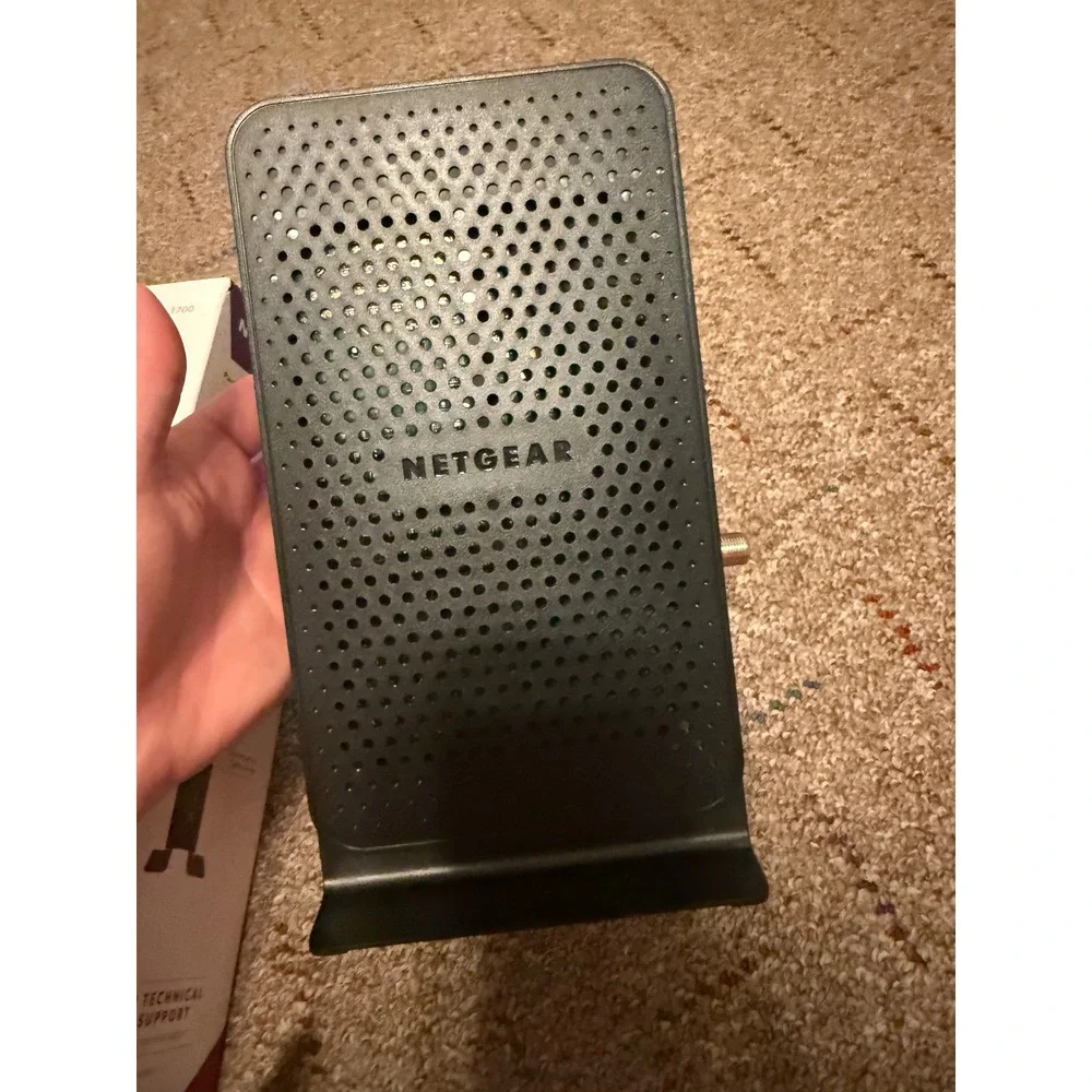 NETGEAR N600 C3700 WiFi Cable Modem Router DOCSIS 3.0 Dual Band 8x4 w/ Box